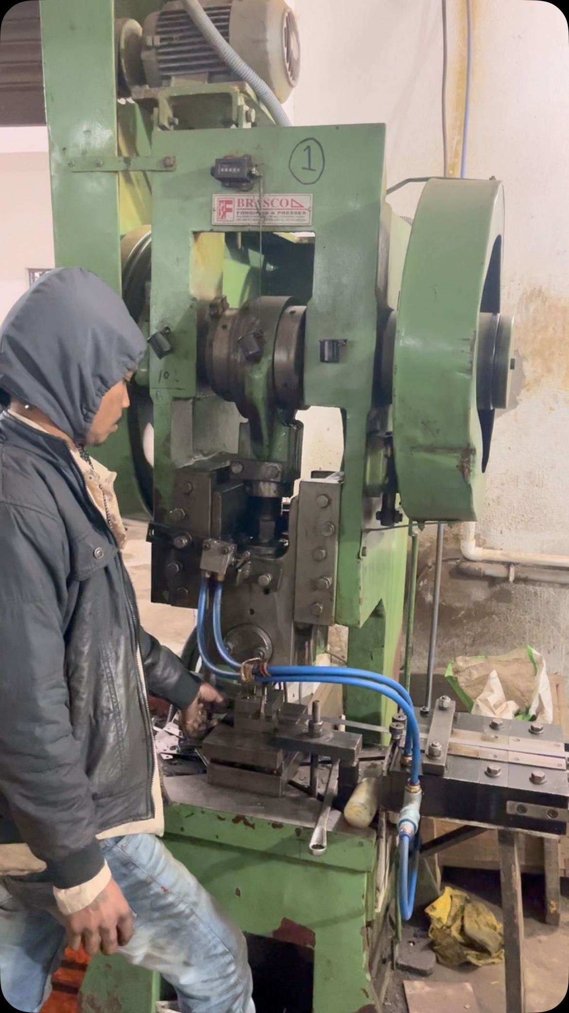 Forward Make Forging Screw Press Up Stroke, Friction Screw Presses ...