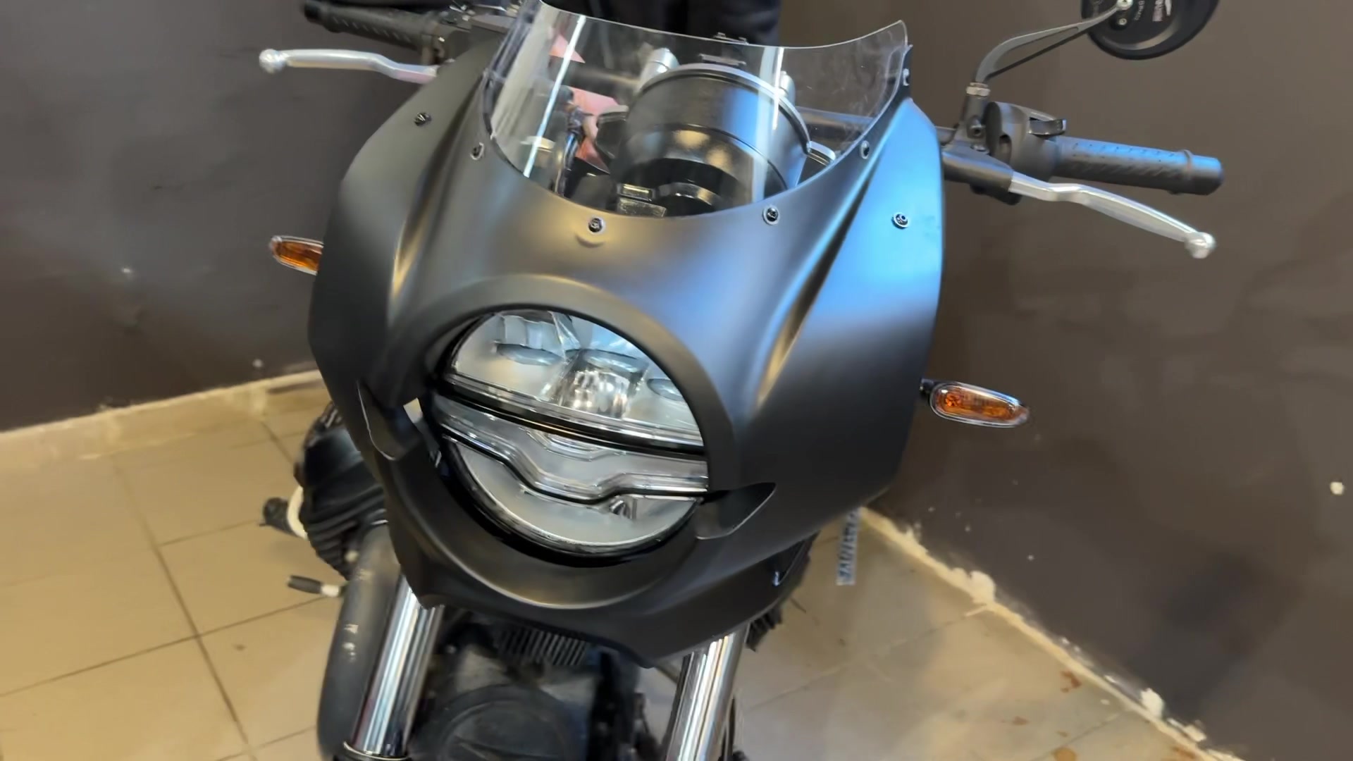 Coupole Transparente Modèle Touring 8010387 Pour Moto Guzzi V7 III, V7 IV Et V9 Bobber