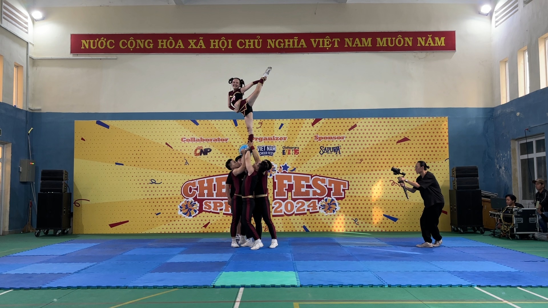 Champion Group Stunt coed level 4 VNCF Spring Fest 2024 - Sài Gòn Beast ...