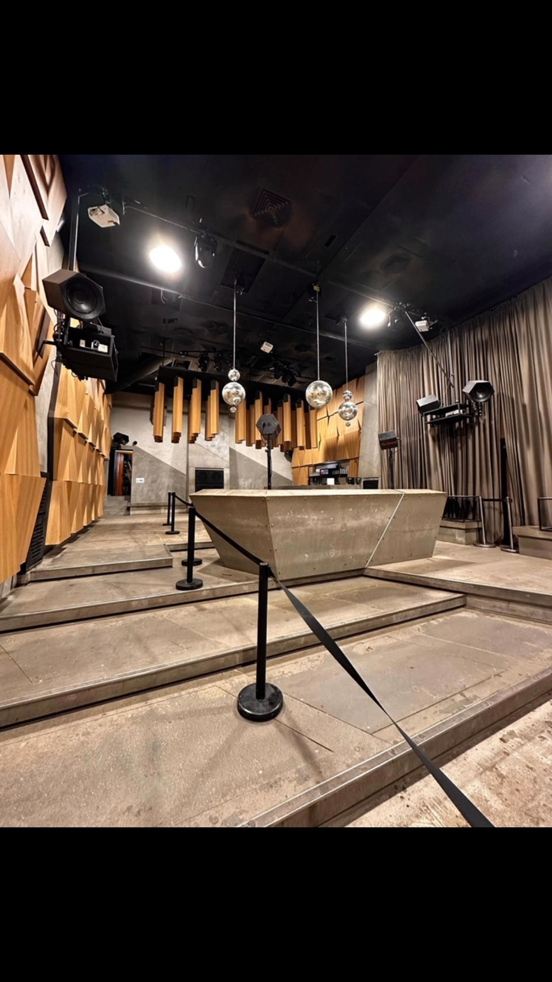 Can’t wait to play in this room tonight @akashaibiza . I’ll be playing ...