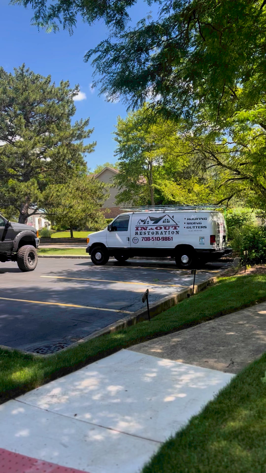 🏢 Illinois property managers and building owners — flat roofs don't ...