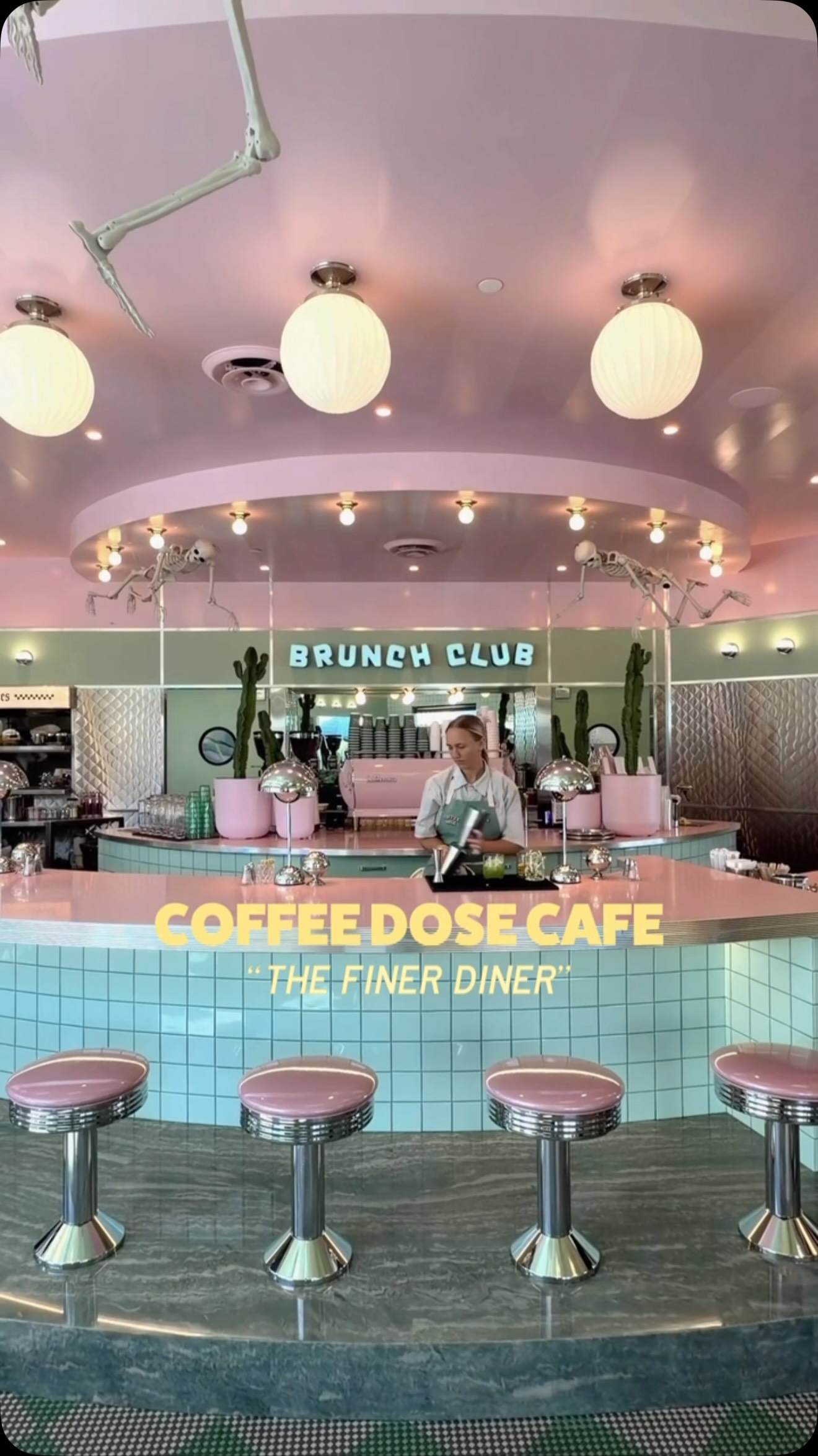 Add this to your October bucket list 👻 , Coffee Dose Cafe in Encinitas, CA is decorated for spooky season and serving up fall lattes with house made syrups and sweet creams. Choose from the Basic
