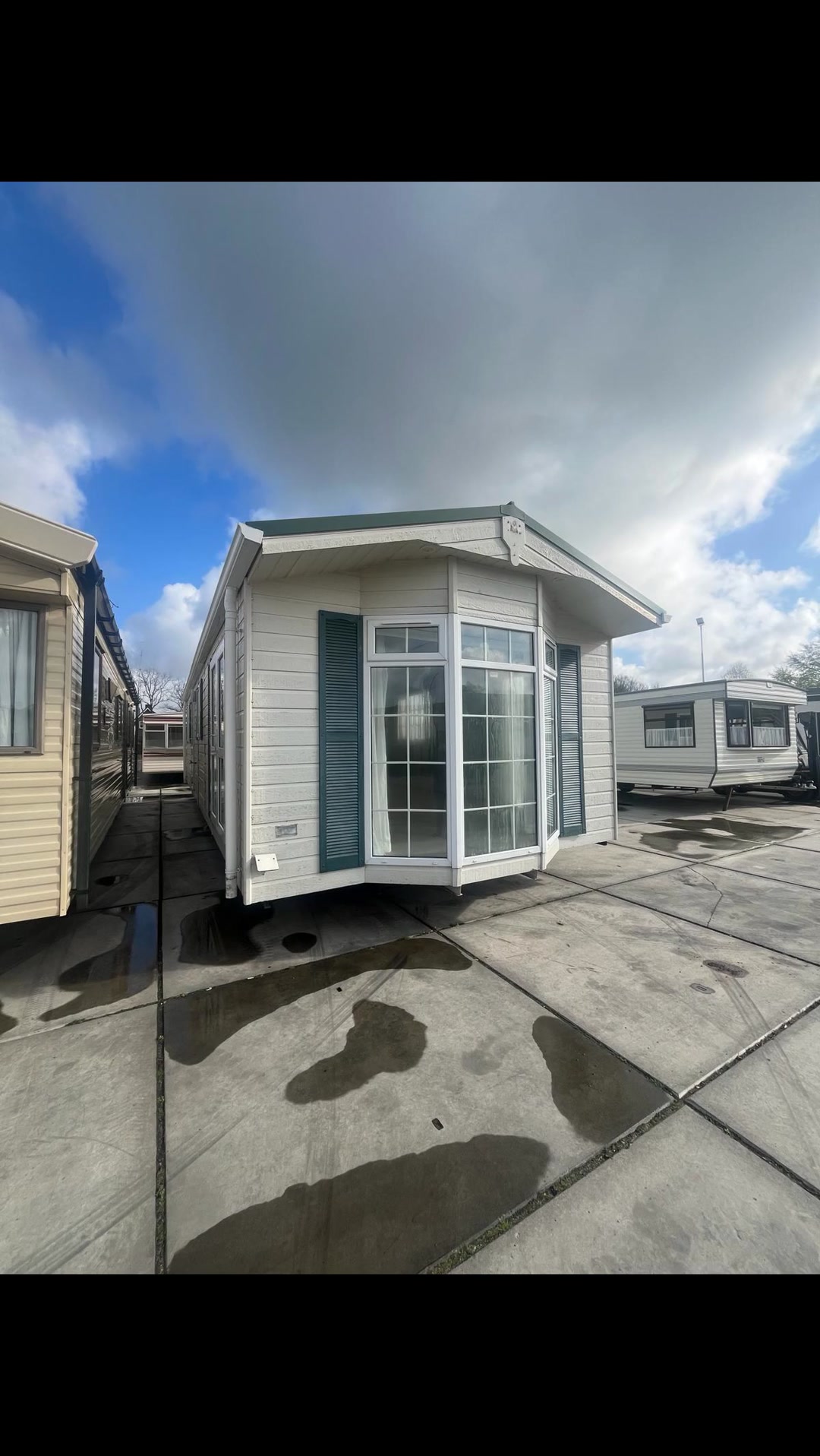 Chalet 🆕☀ Prix:10'000€ Si vous cherchez un chalet de deux chambres très ...