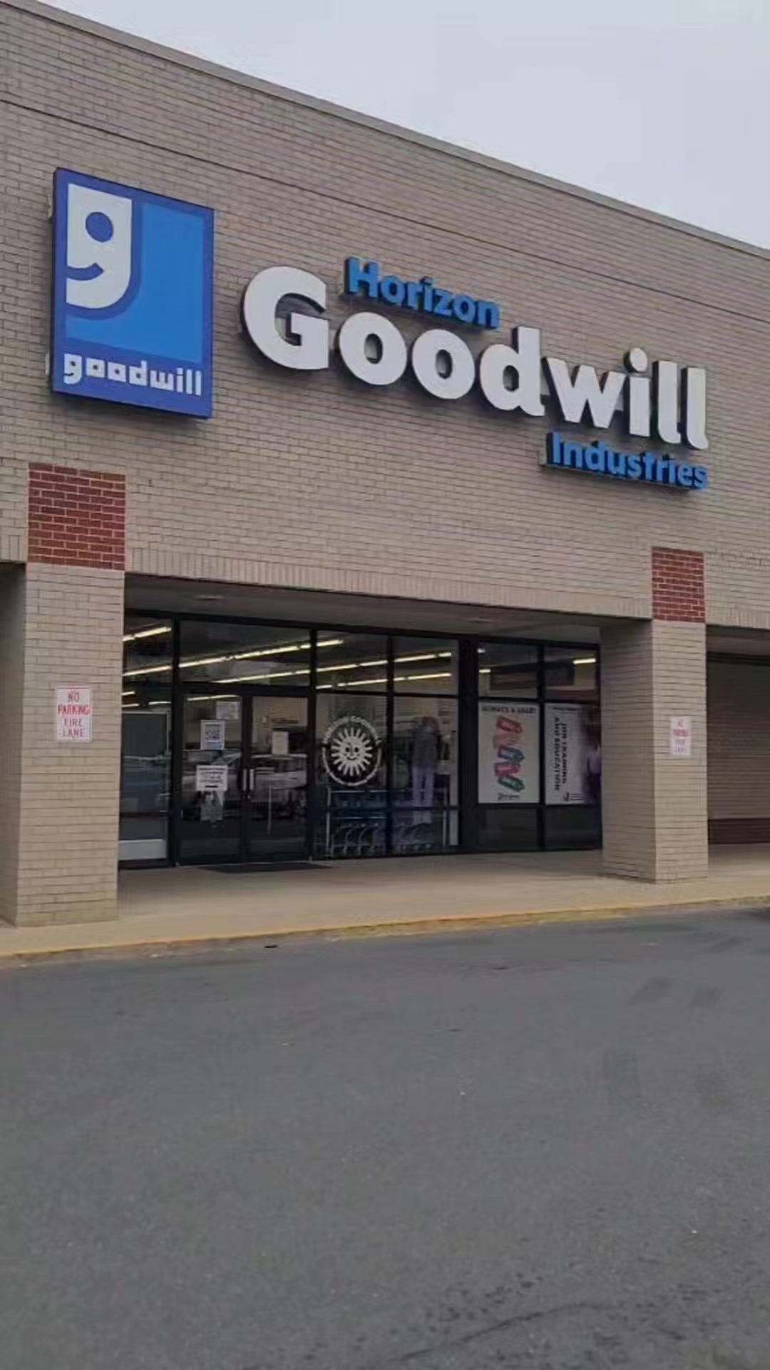 My 10 minute Goodwill haul. #thriftedhome #thriftstorefinds #thrift # ...