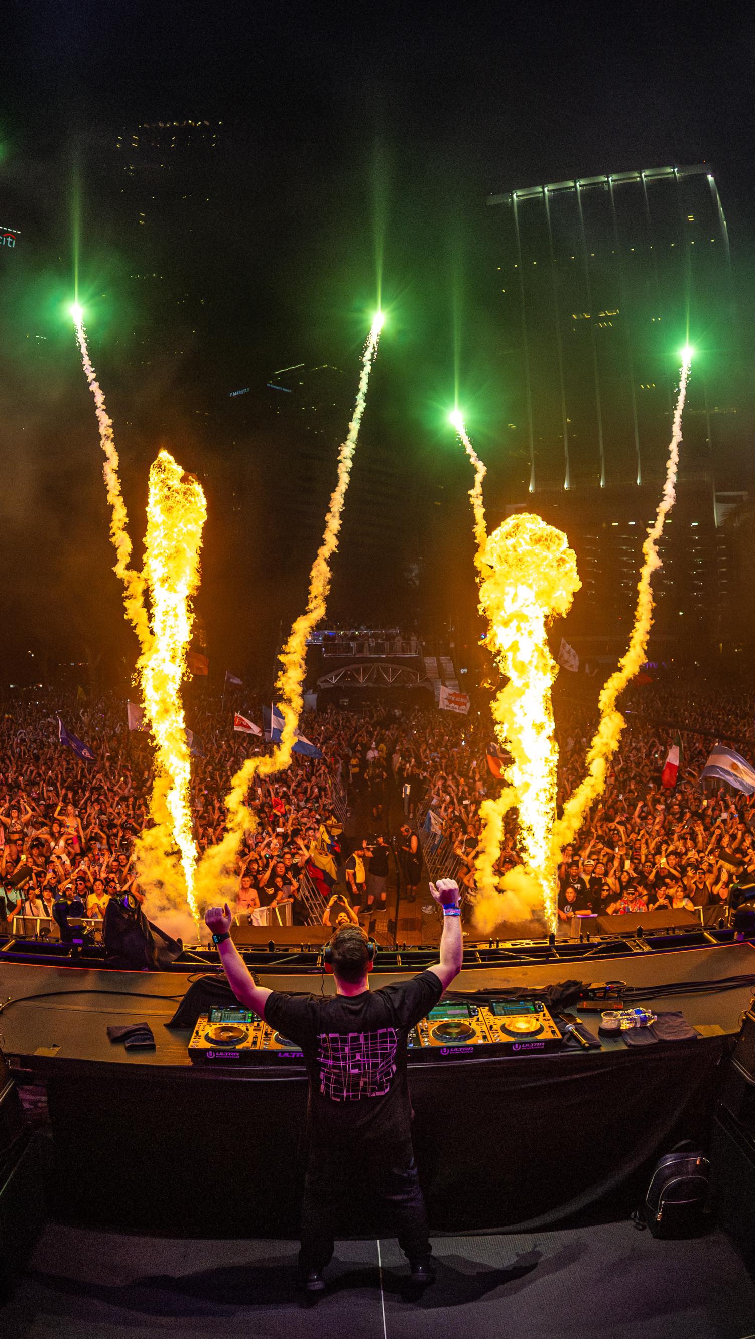 Hardwell dropping his brand new single ‘Sanctuary’ for the first time ...