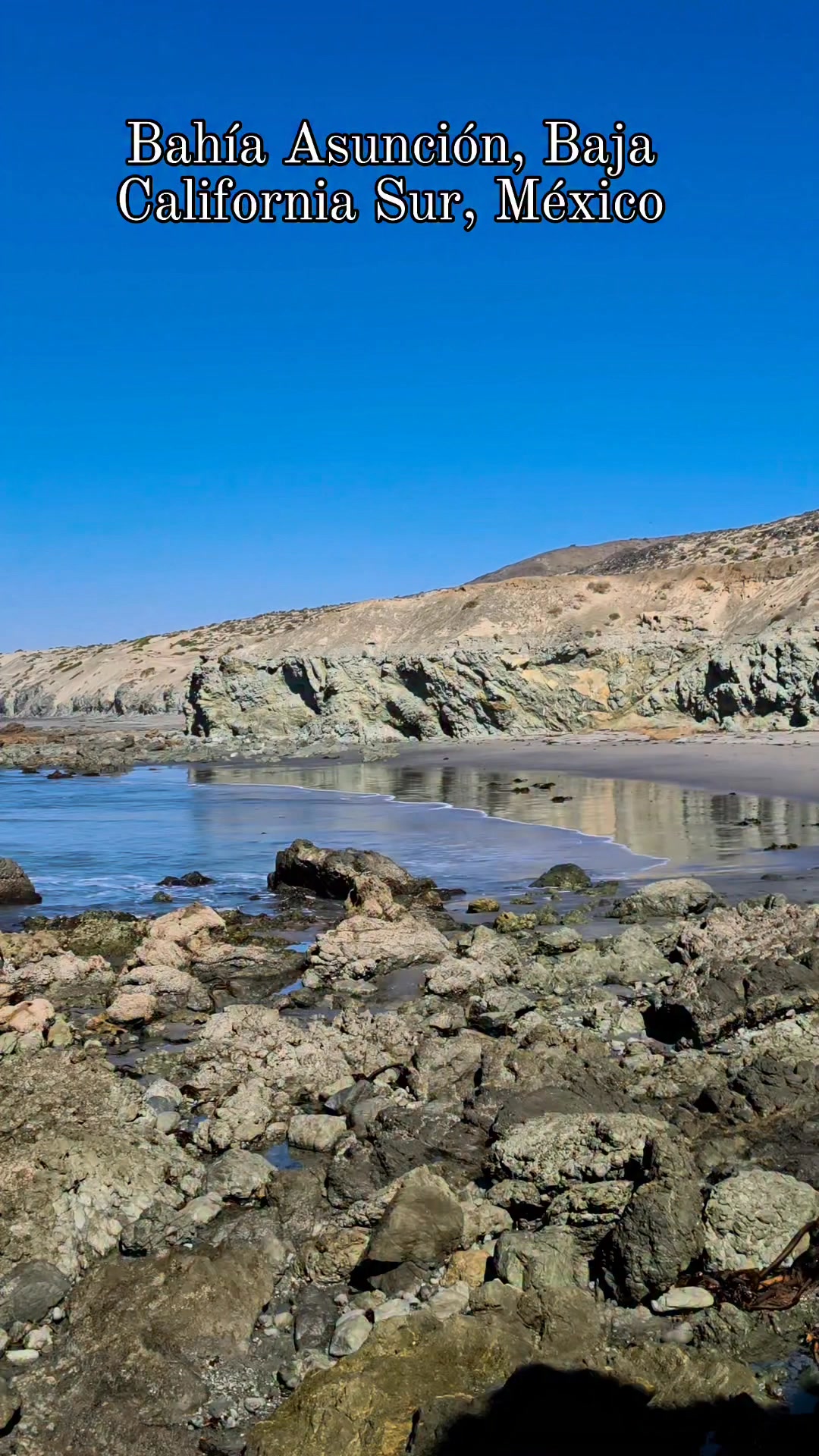📍 Un rincón escondido de Bahía Asunción, B.C.S., México… Entre rocas ...