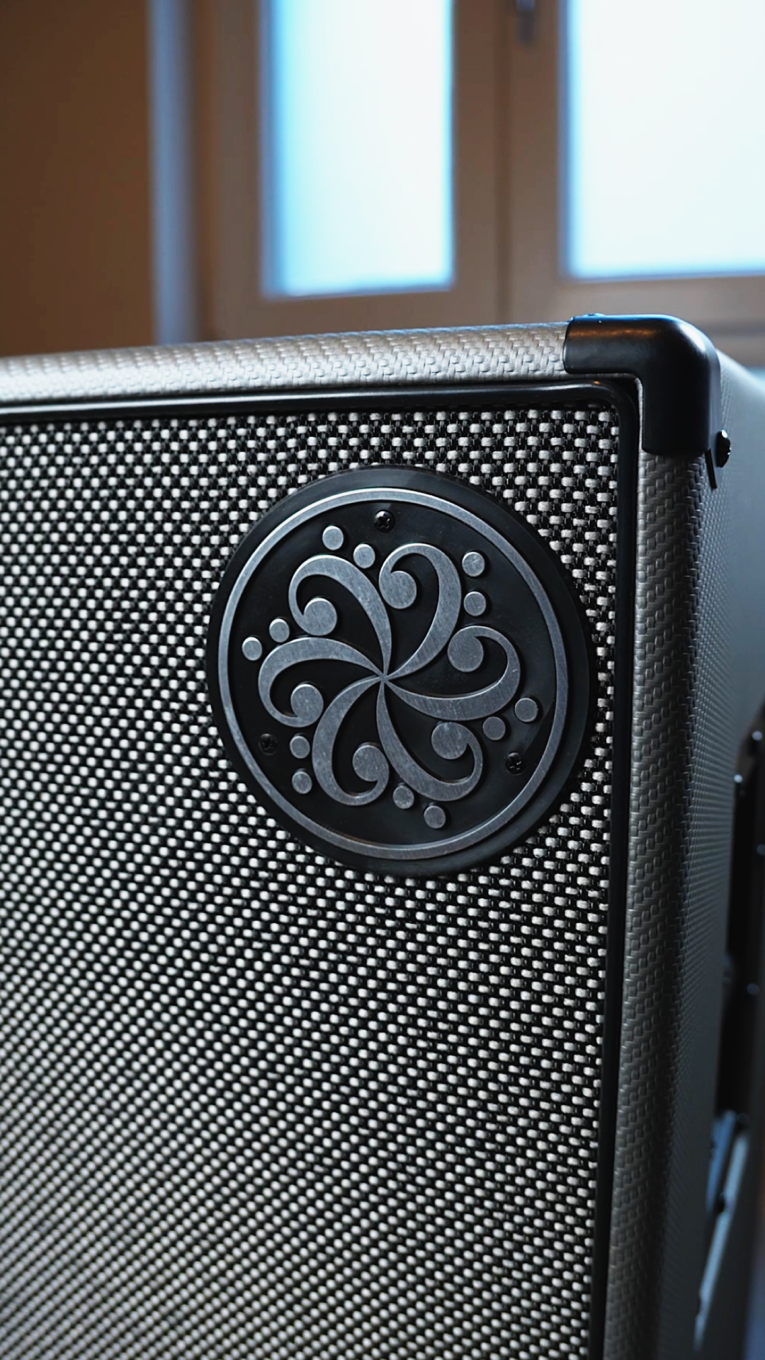 Unboxing your new DG212N cabinet 😮‍💨 Who's rocking one of these