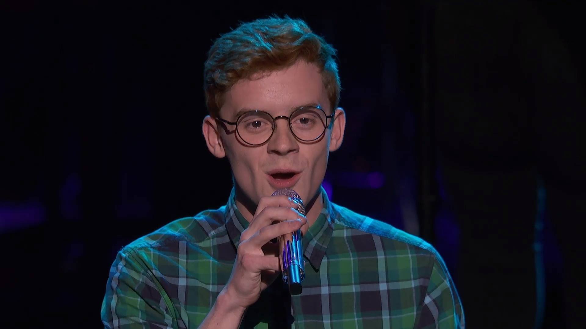 Walker Burroughs Sings BeeGees "How Deep Is Your Love" Top 20 Solos