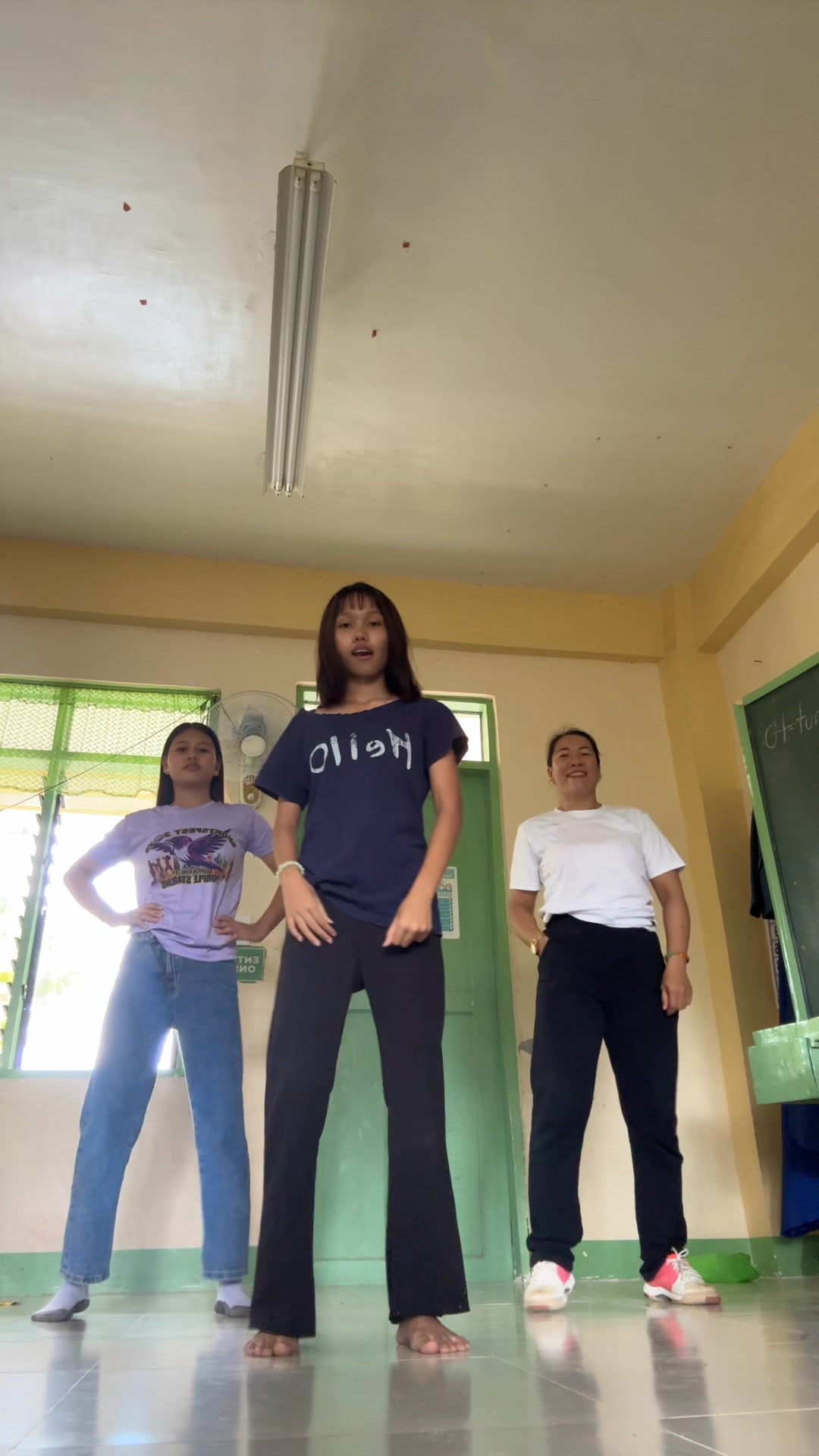 Pa entry daw beh bahala ngka tuiris ang steps hahaha need pajud ...