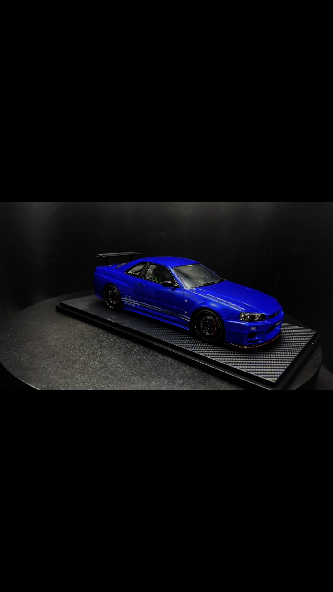 Ignition Model IG 1/18 Top Secret 34GT-R (BNR34) Blue Metallic
