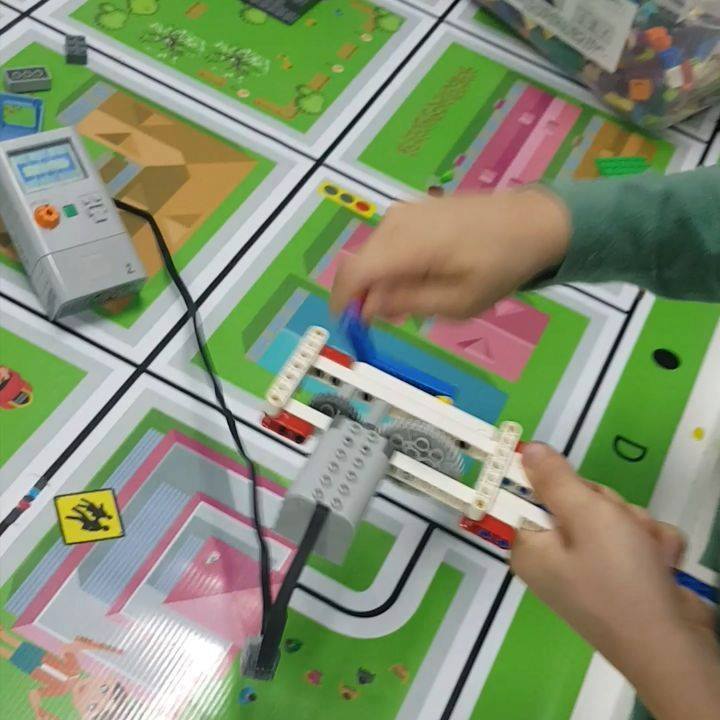 Bits and Bots - Colegios | Córdoba