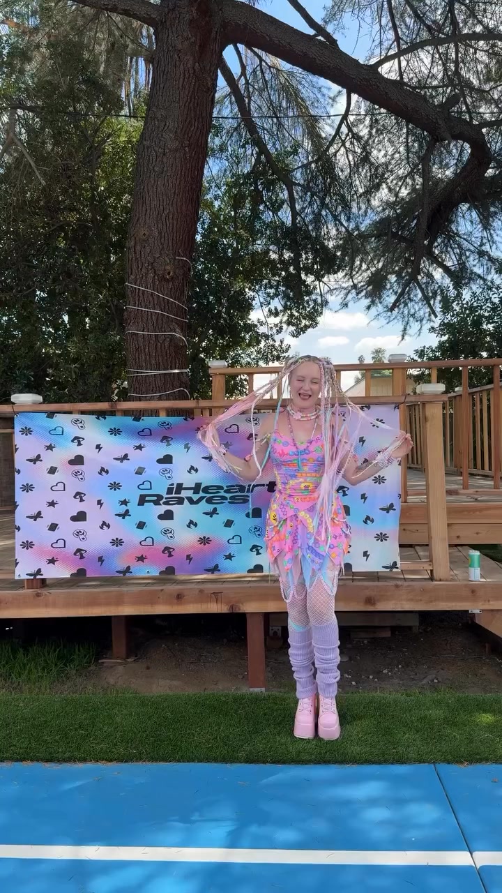 OMG my new Pixxie Stixx kandi fairy collab made it to the Lux Rave ...