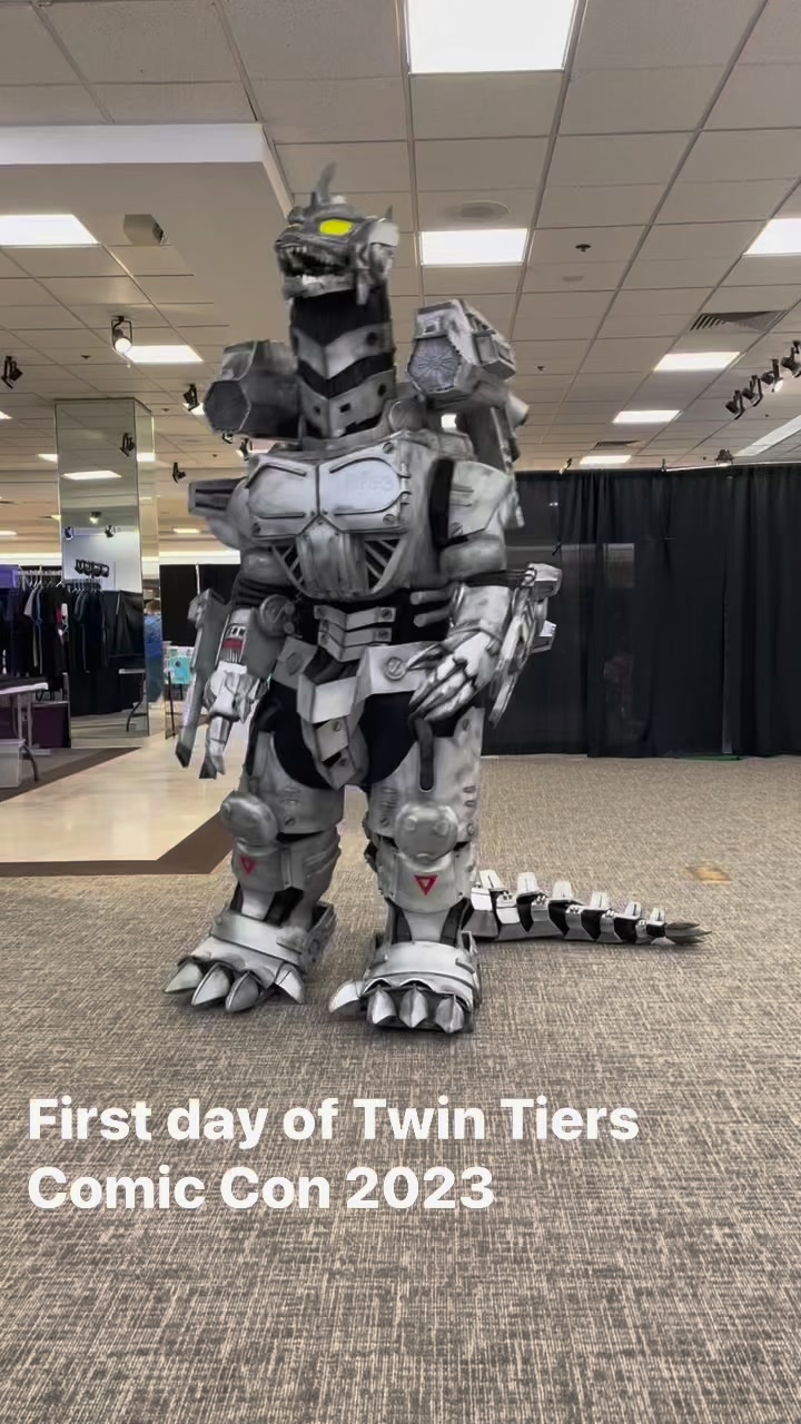 My Autobot Combiner Defensor costume! 🚒🚁🚑🏍️🚓 Made from Eva foam floor ...