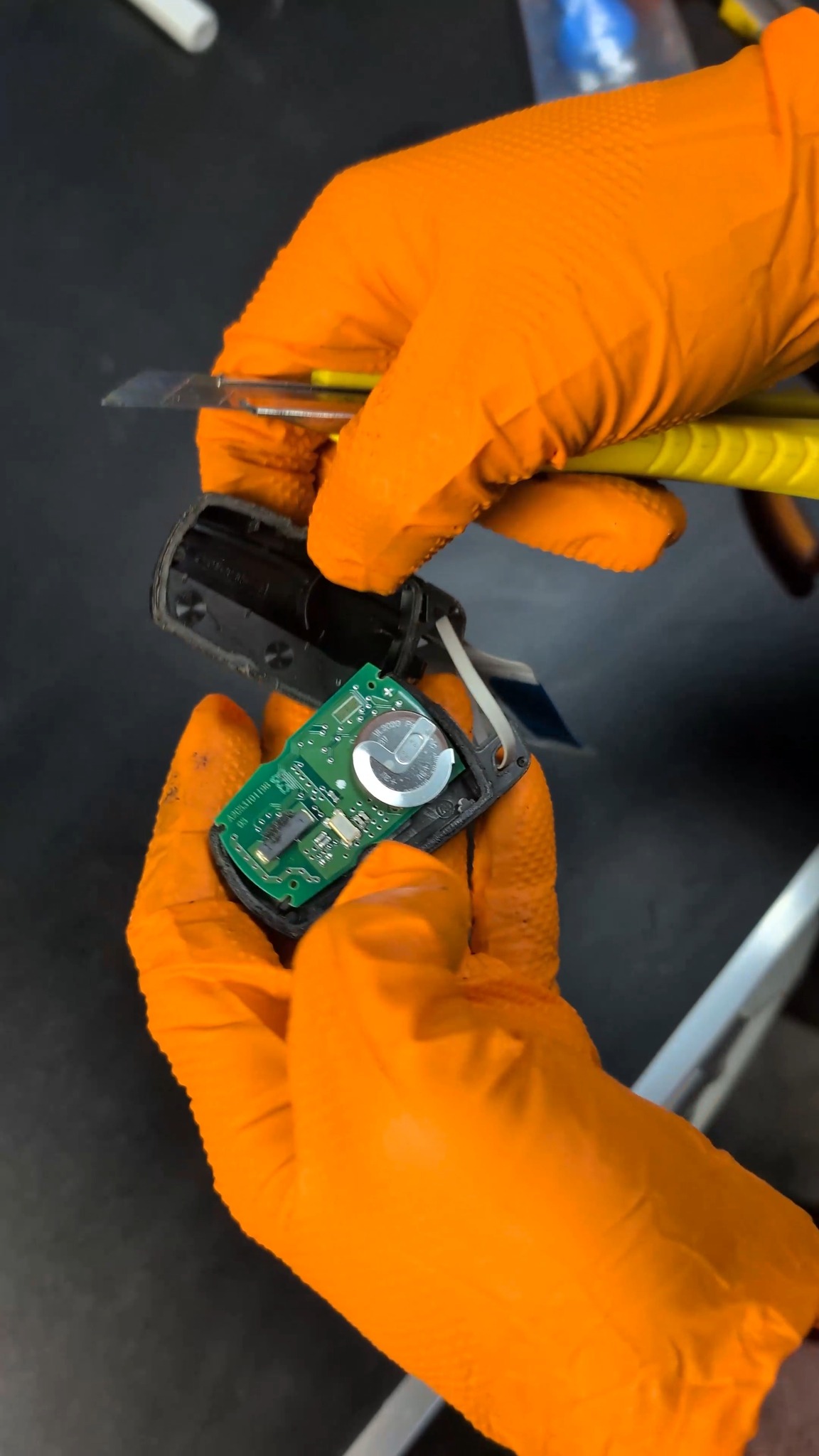 New Battery for the BMW Key #mechanic #diy #battery #bmw | Marius RBE ...