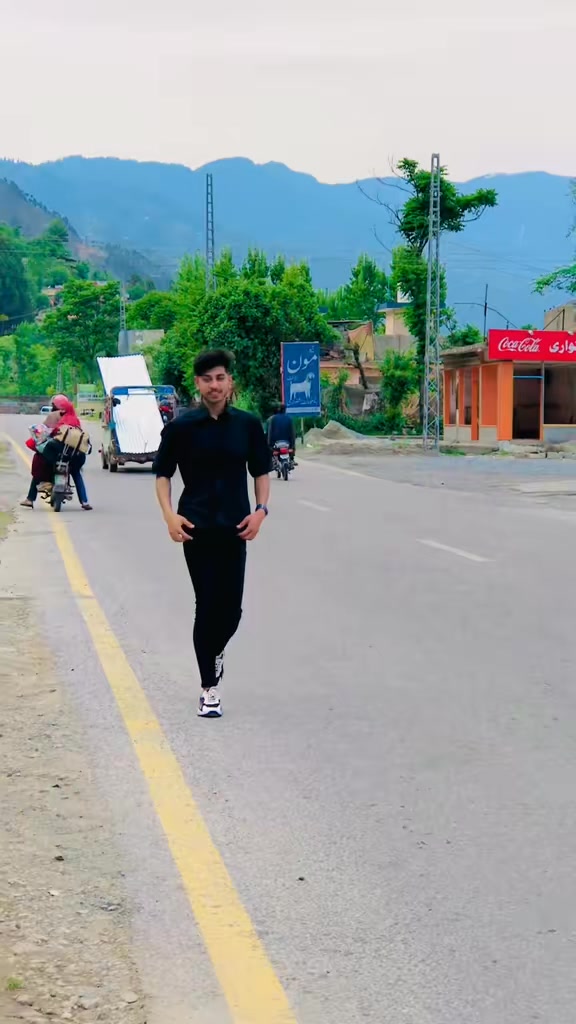 black🖤🔥#romaanrasool #fyp #viralvideo | Romaan Rasool | Facebook