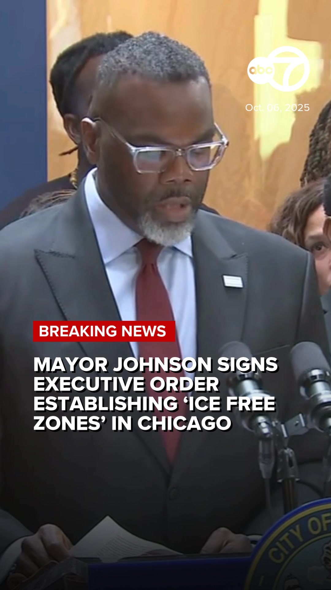 #BREAKING: Mayor Johnson signs “ICE Free Zone” executive order... http ...