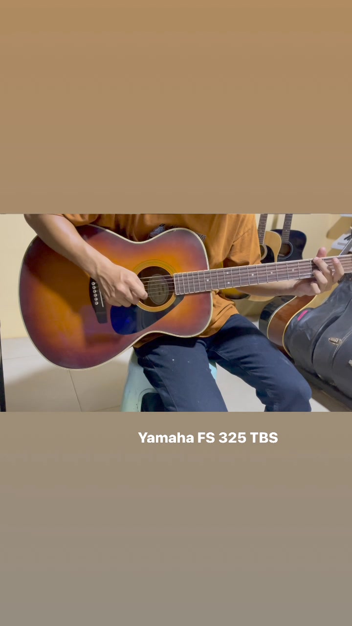Testing Yamaha FS 325 TBS | Sonic Japan Used Guitar & Musical Store