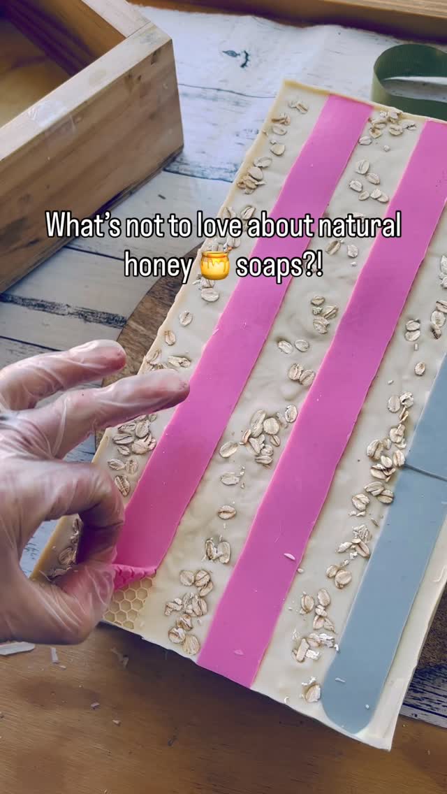 These two different soaps are absolute honeys to make and unmould. 🍯 ...