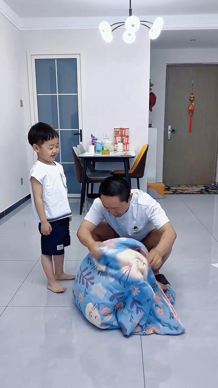 儿子到底是怎么出来的呢#家有萌宝欢乐多 #爸爸带娃 | 奶奶有乖宝 | Facebook