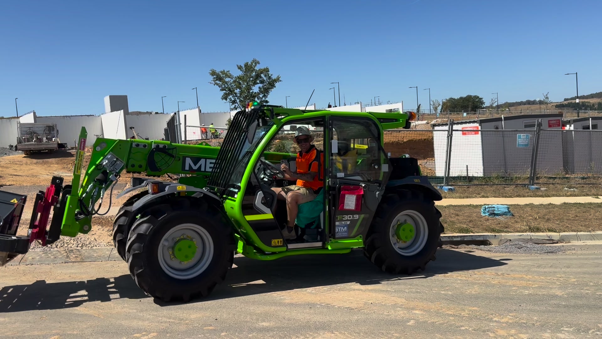 Merlo offers a complete range of frontal and slewing telehandlers from ...