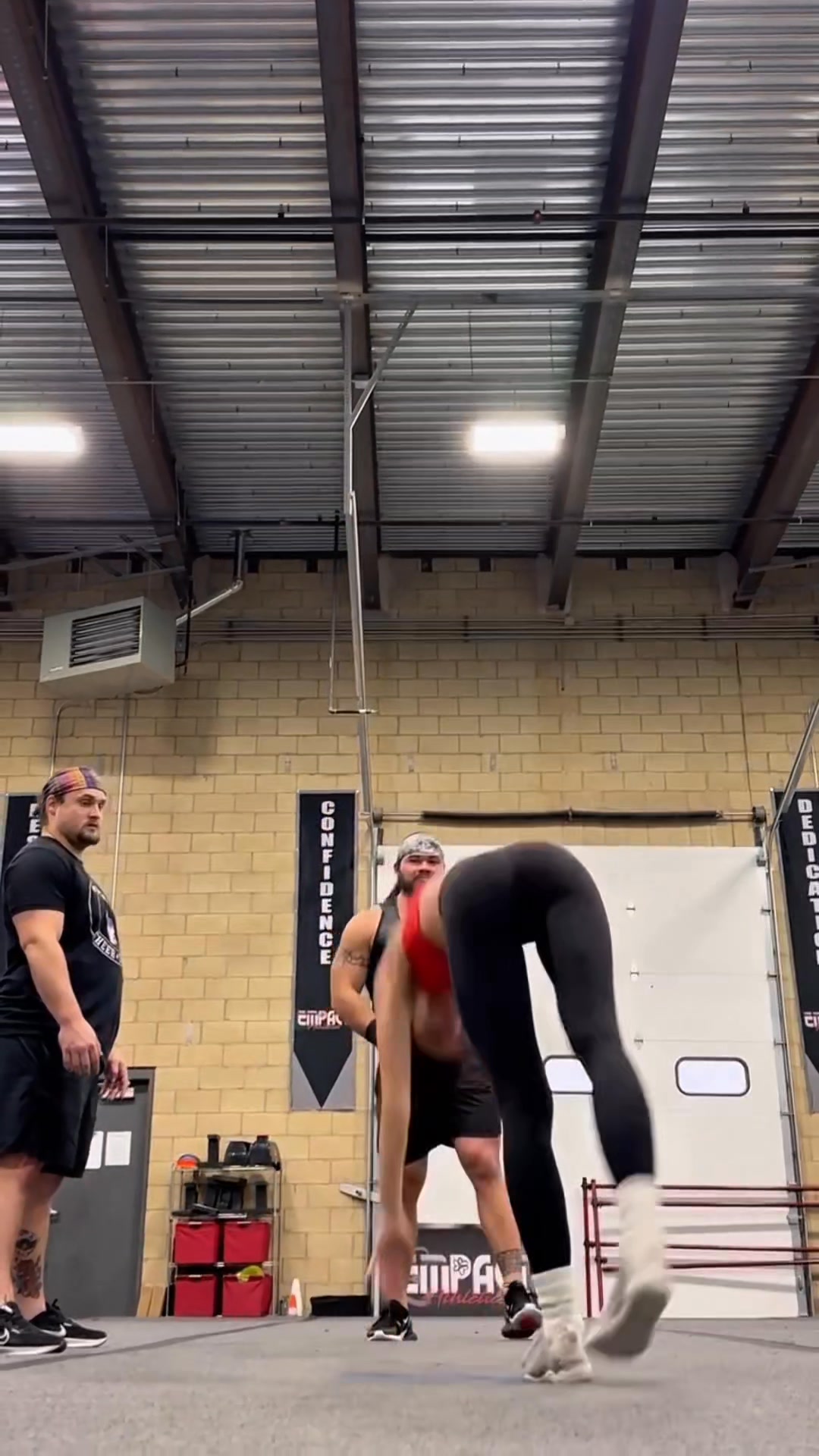 Sets and Reps 🦏🇦🇺🤝🏻🇺🇸 #cheerleading #cheer #stunt | Katabela | Facebook