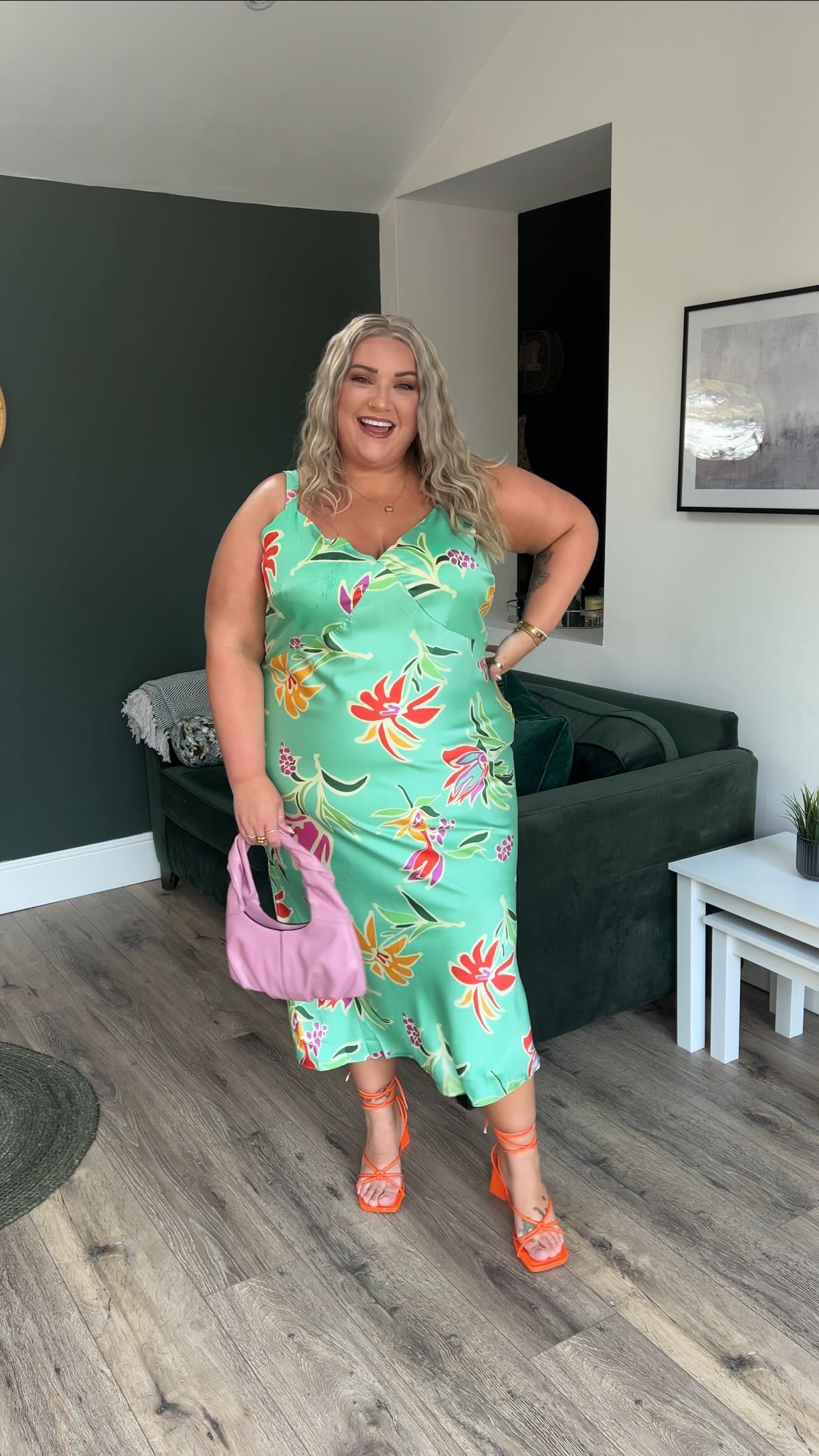 green dress with orange shoes The majority voted for this and I agree! 🍏🍎 (now the shoe choice might not have been the best idea 🤣) SHOP this post on my LTK: https://liketk.it/6onhg what color shoes to wear with green dress