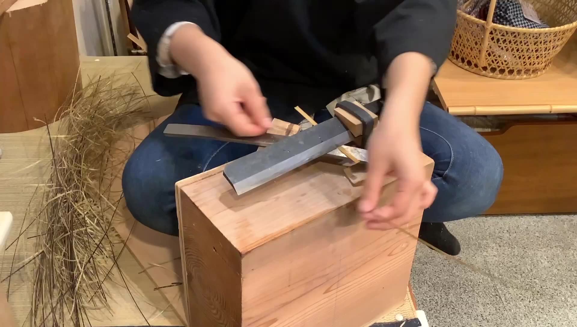 竹のぼんぼり風鈴制作中です。 京都嵐山いしかわ竹乃店にて販売中 