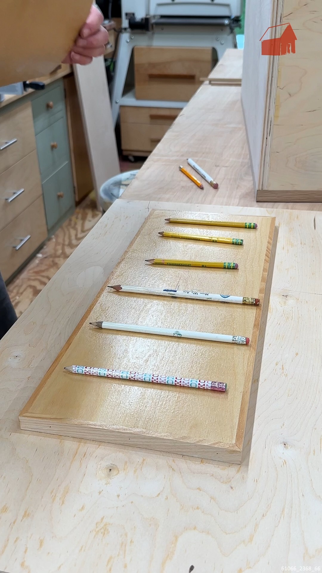 Using Pencils to Position Drill Straight #Tutorial #WoodWork #Tips ...