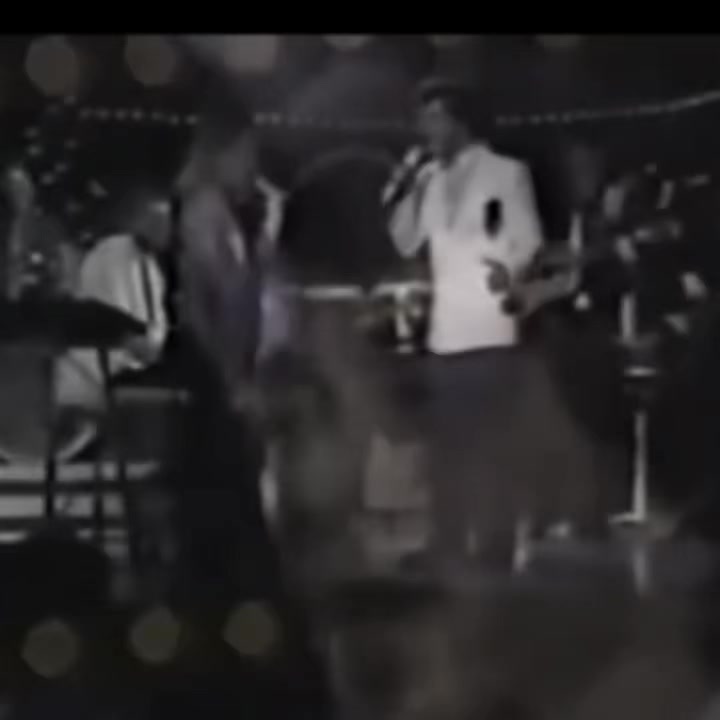 Sergio Mendes - Never Gonna Let You Go | Music Madness