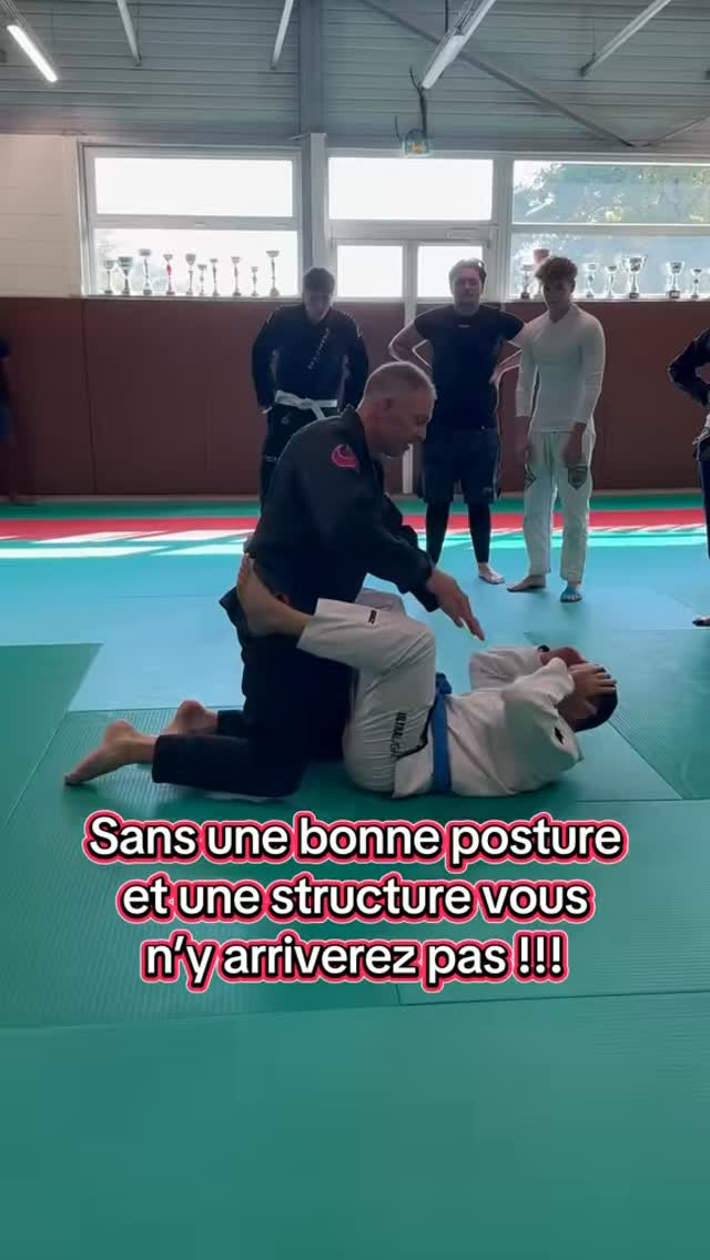 Genouillère Tenace Jiu-Jitsu – Gel Anti-choc, Stabilisateurs, Sangles Velcro, Silicone, Pour MMA/BJJ/Muay Thai