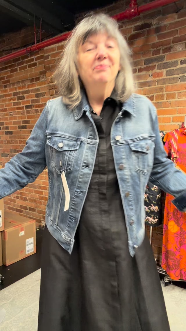 little black dress with denim jacket + + Your favorite jewelry = The perfect outfit 🥰 Shop the look… 🔎 The Night Out Knit Dress in Black 🔎 The Daily Denim Jacket Color:Dark Blue (6th Grade) Premium Chiffon Hem Rolled F122 Mini dress