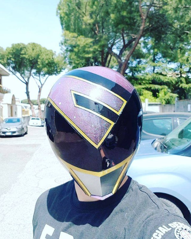 I REALLY love this helmet. One of the coolest design ever made for ...