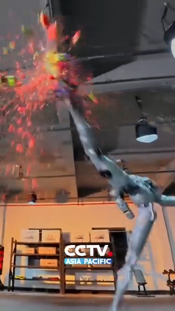 🤖🍉Watermelon smashing! The Chinese tech company #Unitree released a new ...