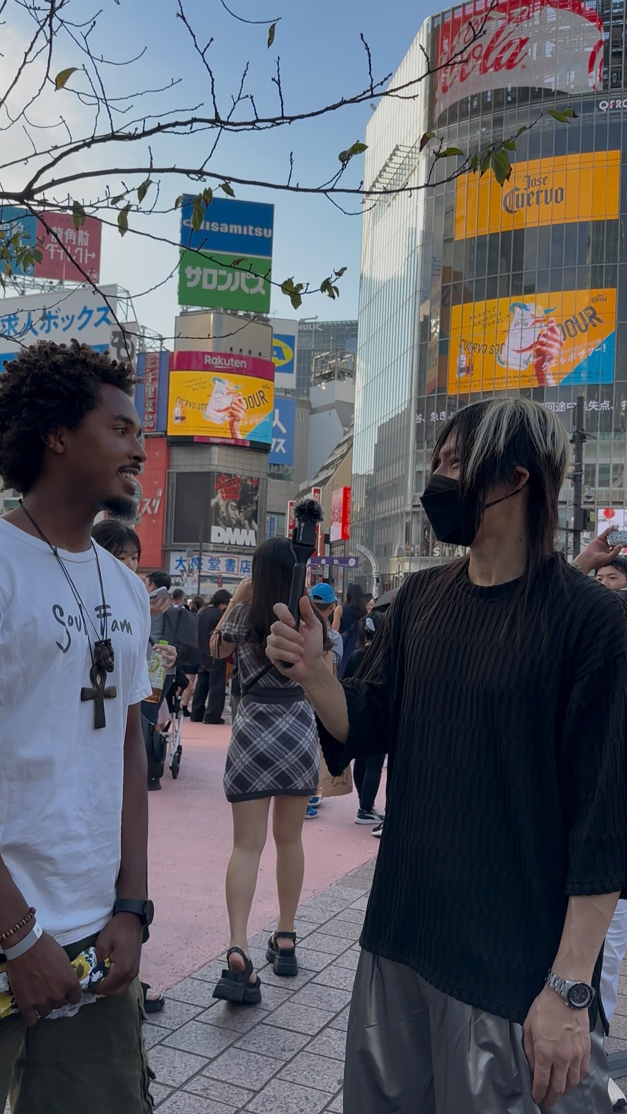CAN I INTERVIEW YOU IN JAPANESE? ラッパーって実際モテるの？ 🎤 Do Rappers Actually ...