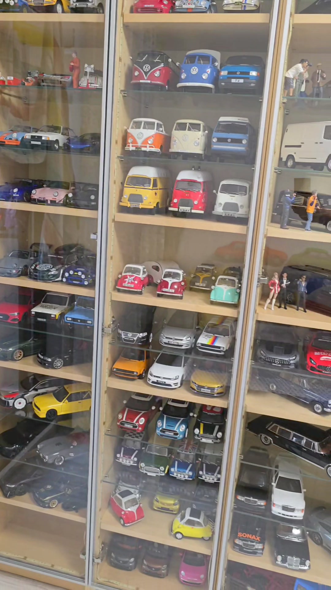 New Legendary car instock 🥰 MINIGT 1:64 Mercedes-Benz 190E 2.3-16