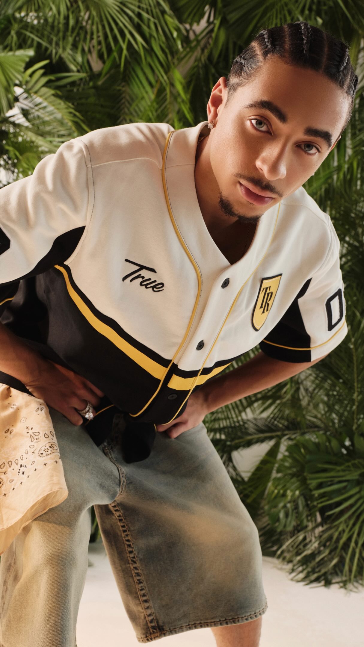 True to it. Fashion model @iamjulezjsmith steps onto the scene
