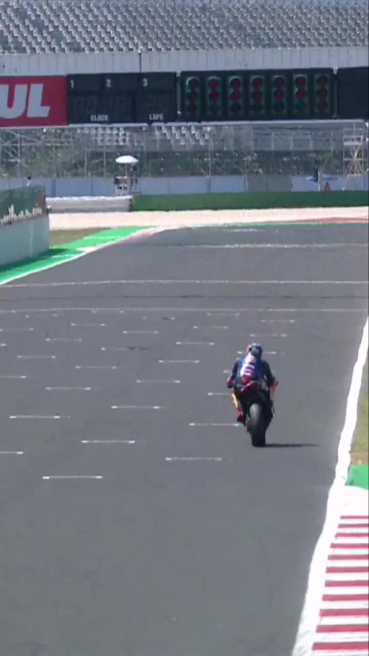 First win of the season in the Misano Superpole Race for Toprak ...