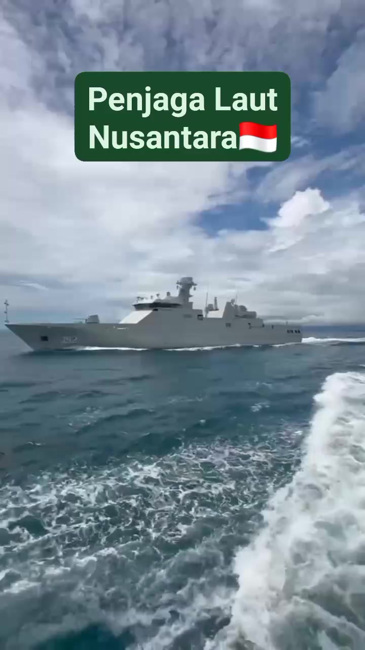 KRI Lukas Rumkorem (392) adalah kapal patroli lepas pantai (OPV) kelas ...