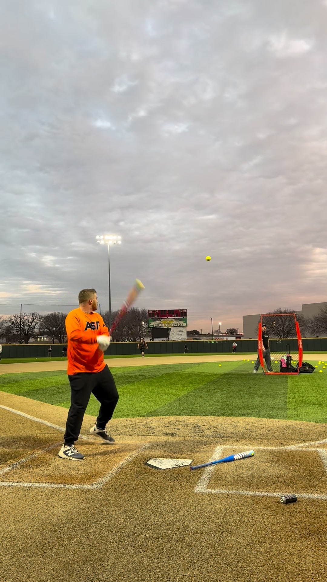 Homerun derby prepping 😂😂 52/300 balls Asa/USA bats I goof off too much ...