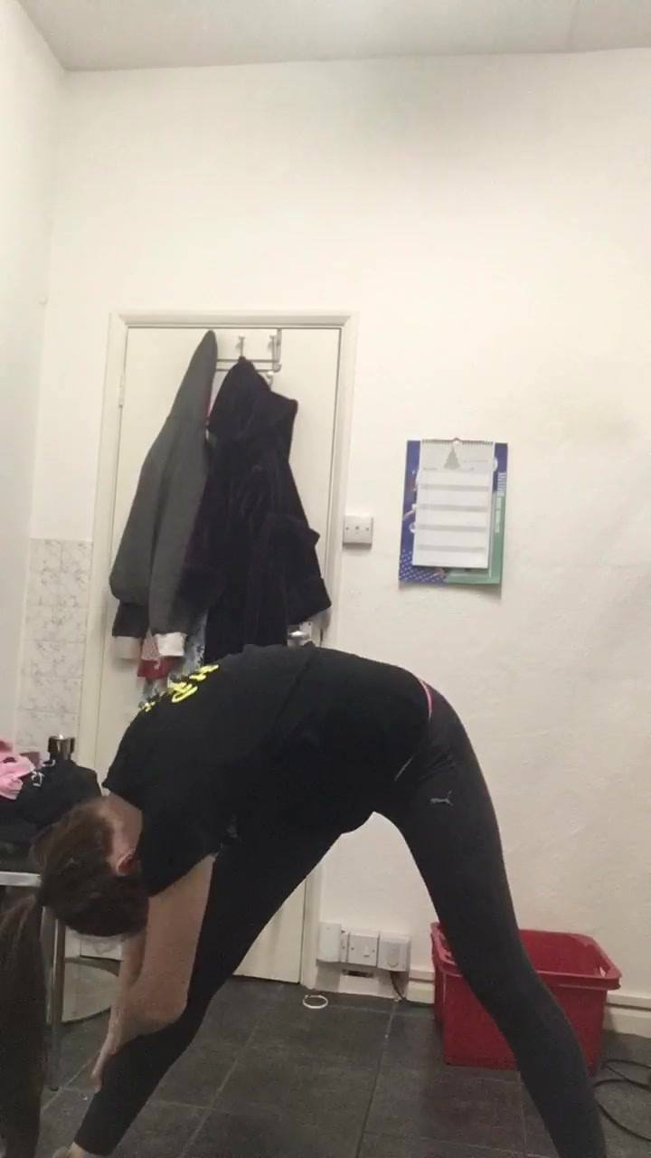 Glo Up Fitness With Alice Hiit Clip Boom Shake Shake Shake The Room Facebook facebook