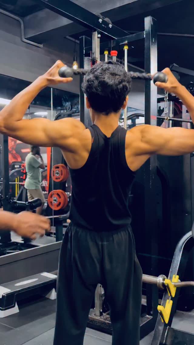 Cable Rope Pull Variations #trendingreels #facepull #reardelts # ...