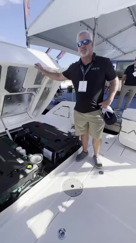 Arjen Steegstra from @volvopentana introducing the all-new @solaceboats ...