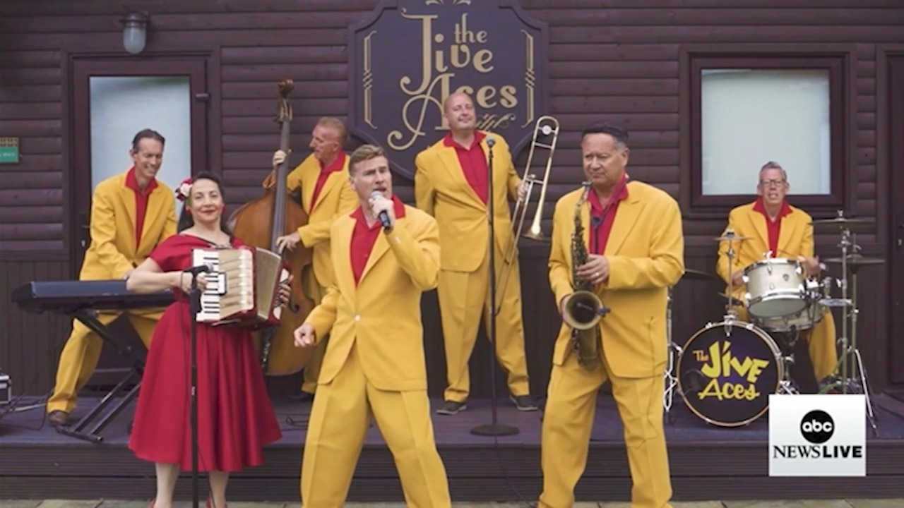 ミュージック NEWS LIVE Check out our swingin' rendition of the famous 