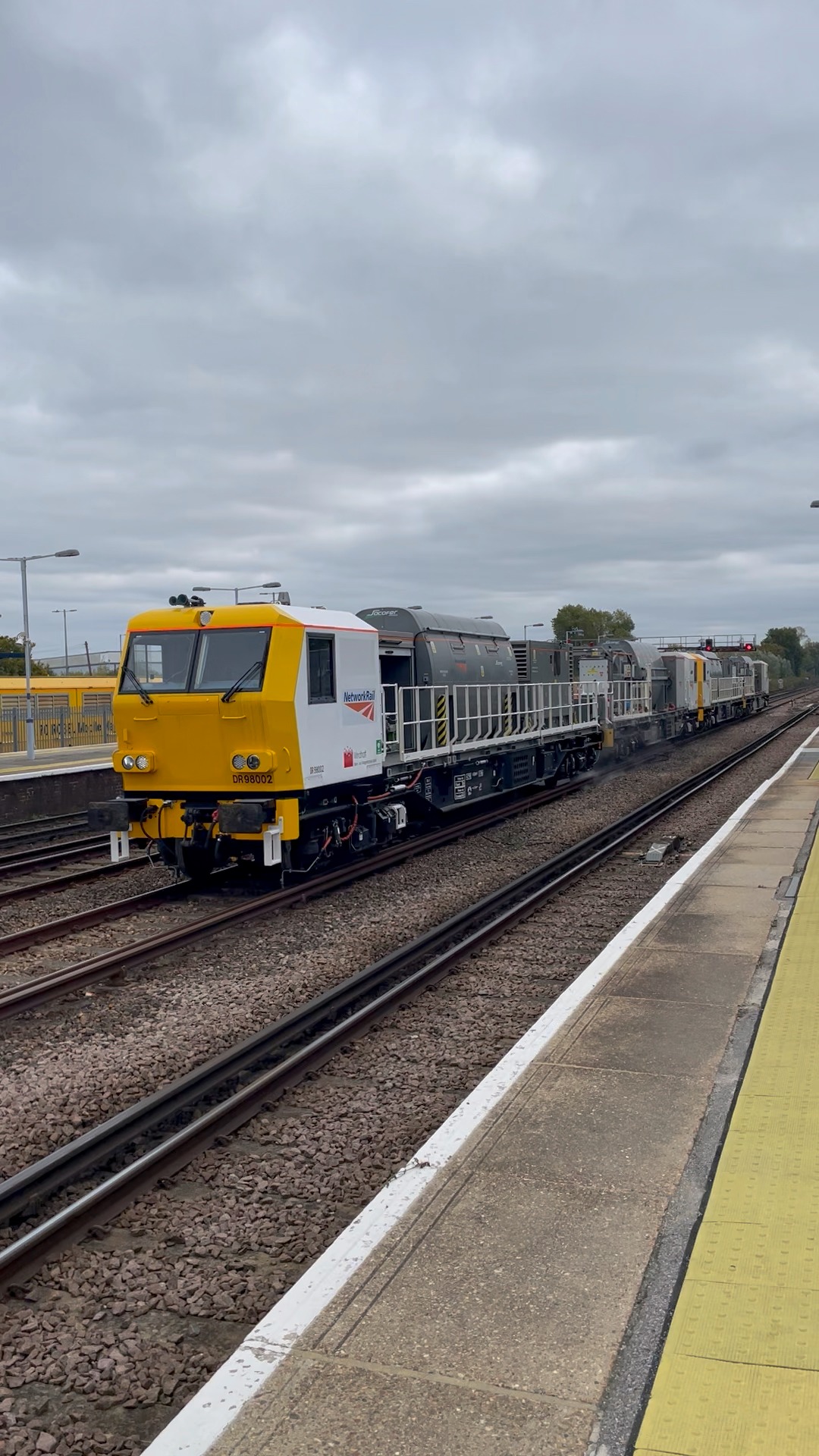 Interesting to see Network Rail Windhoff MPVs DR98002/06/10/13 with ...