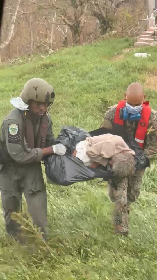 #HAPPENINGNOW The Jamaica Defence Force Air Wing on a food drop mission ...