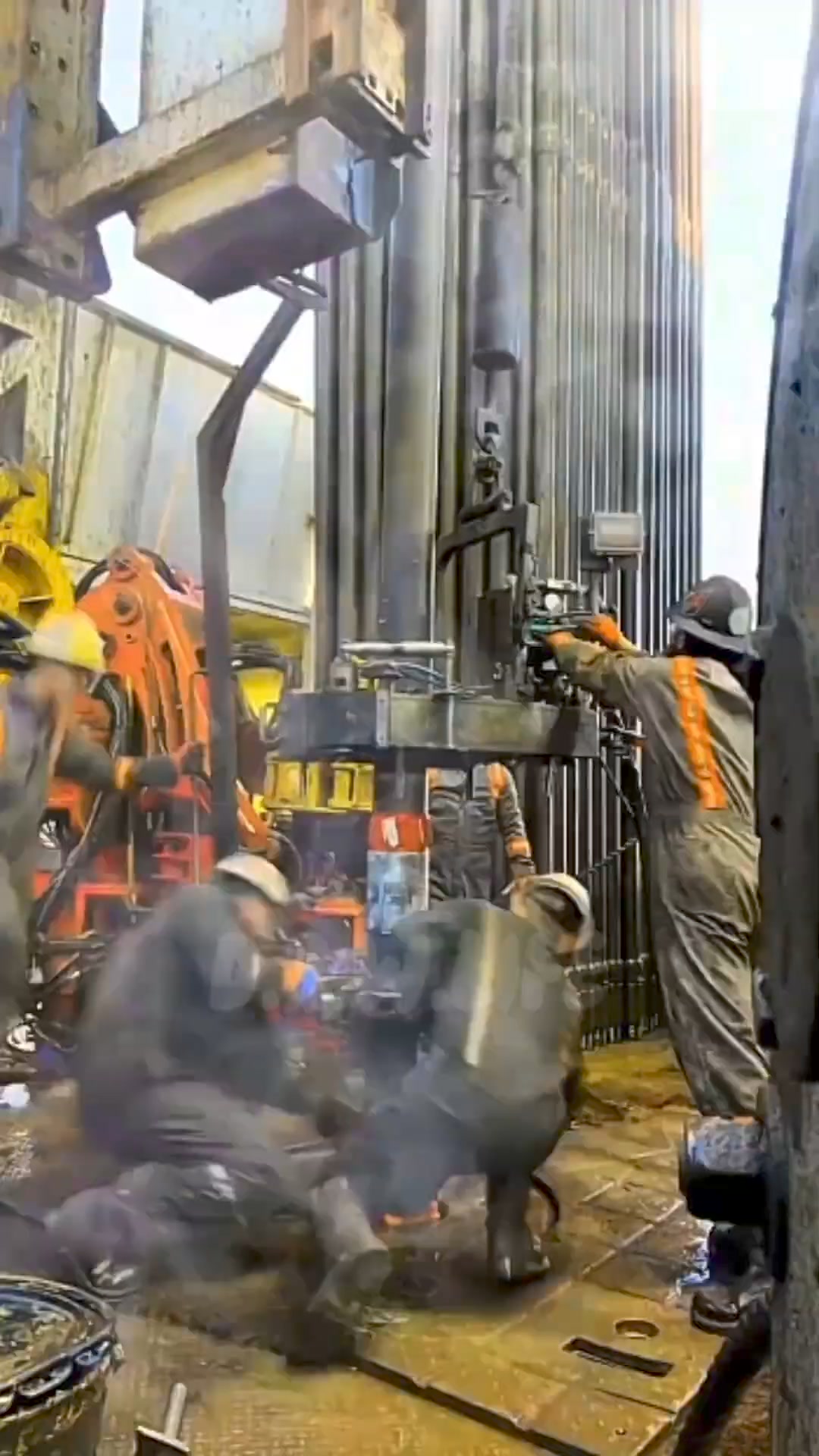 rig blowout kick #drilling #ad #driller #derrick #operation #kick ...