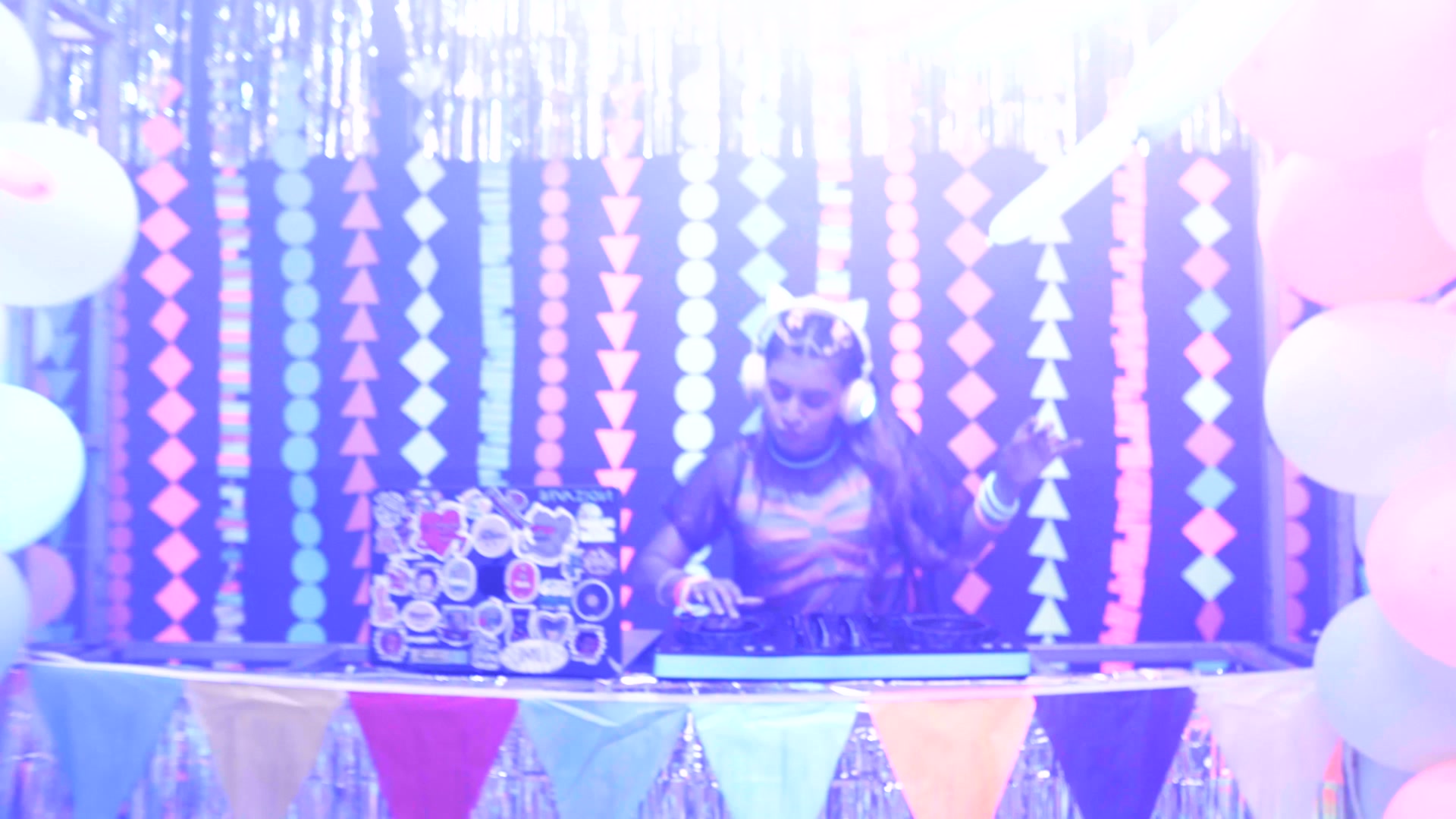 “La Piñata” ahora tiene una nueva versión electrónica que pondrá a ...