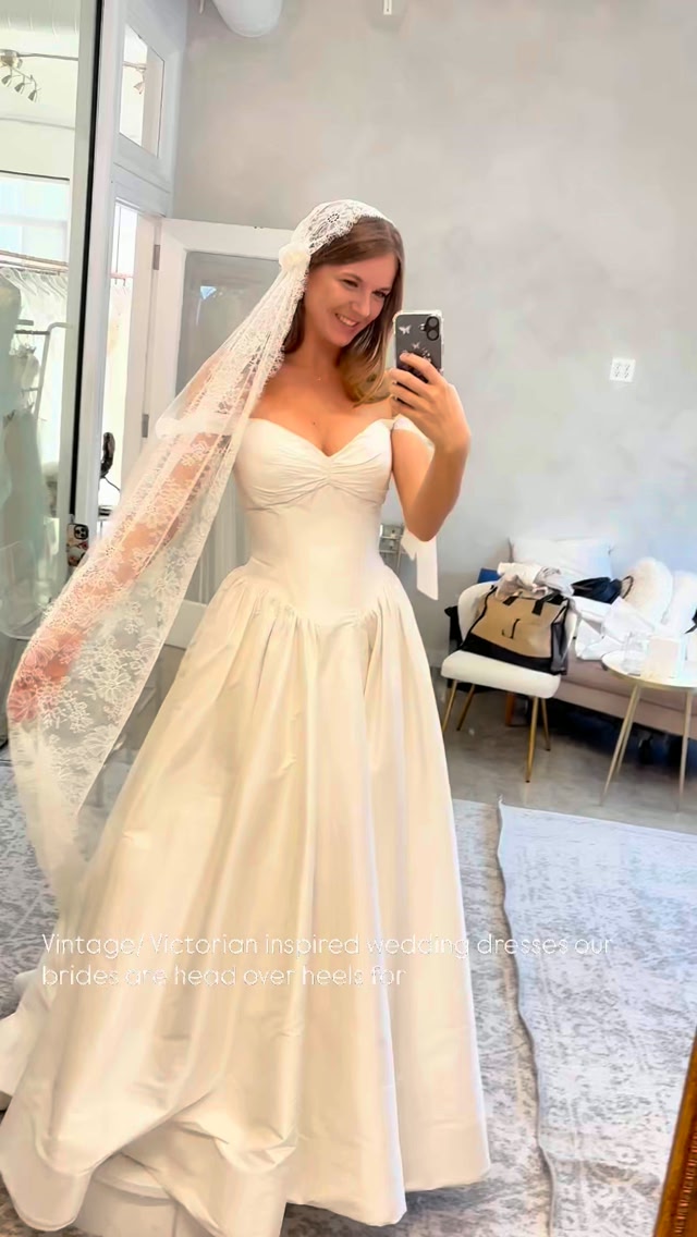 where to buy bridesmaid dresses in los angeles One dress. Two body types. Two completely different energies. ✨, Because sometimes it’s not about having the “right” body for a dress., YOU bring the dress life. 🤍, So please—try the dress you Southern charm meets standout summer wedding 2025 Size:43