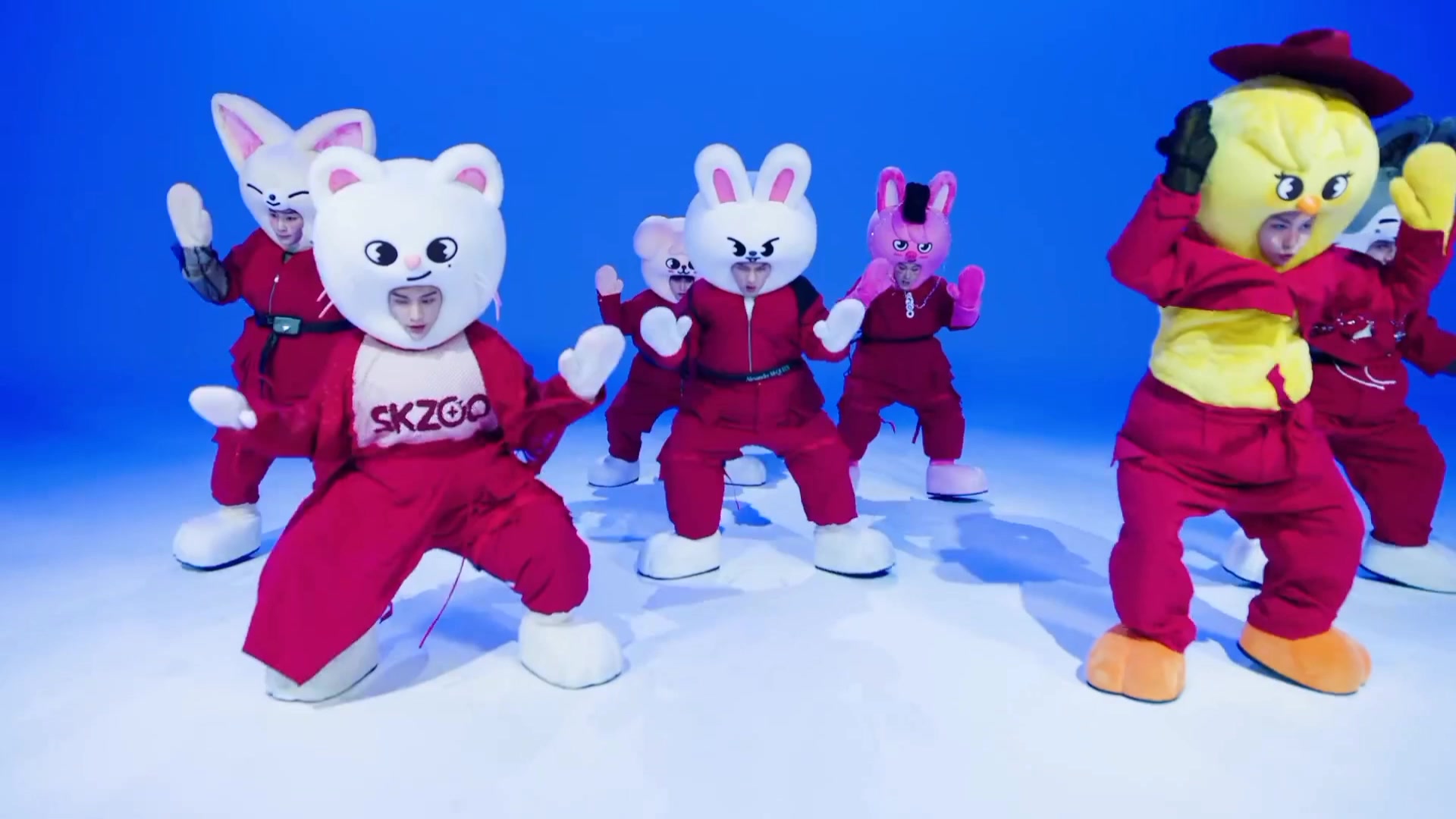 Thunderous SKZoo dance performance version *Full video