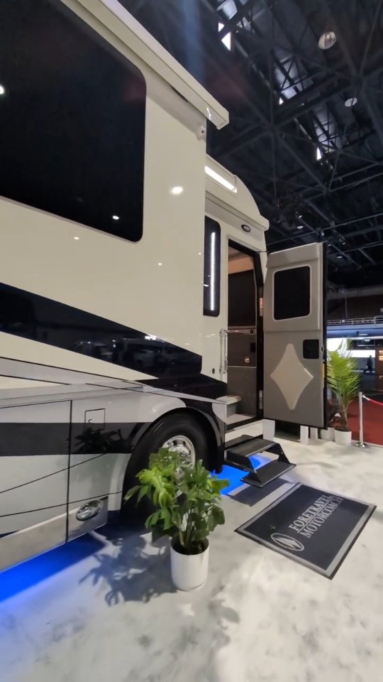 Gostaria de ter um motorhome assim? Quer aprender a montar seu próprio ...